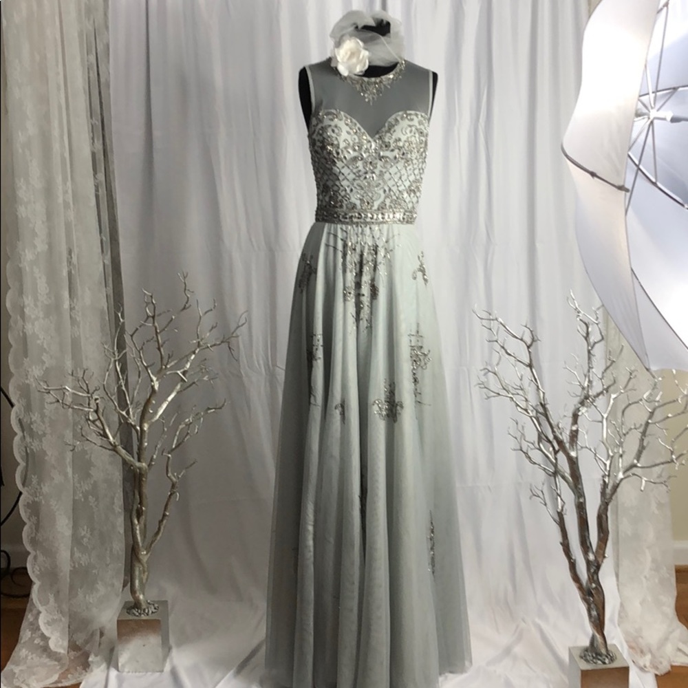 Beautiful top silver bedding prom dress